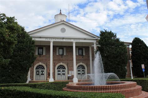 Plantation City Hall .